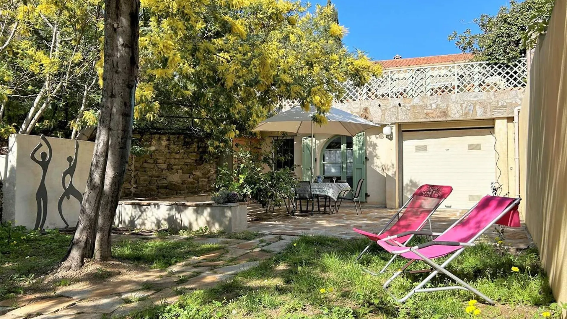 Studio Renove Avec Terrasse Et Jardin, Proche Commerces, Parking Prive - Bormes-Les-Mimosas - Fr-1-251-583